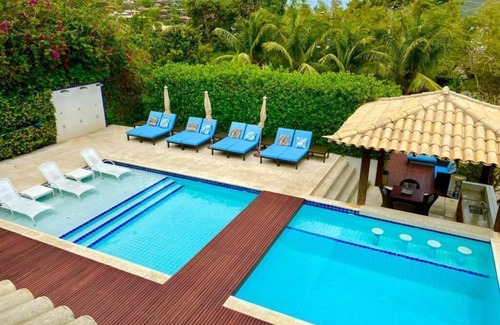 Village da Ferradura House | Horseshoe Mansion