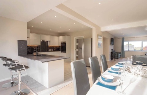 Pottersbury House | Host & Stay | High Gables