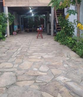 Puerto Sandino House | Hostal La Cueva del Grifo Loko surf&Bikers