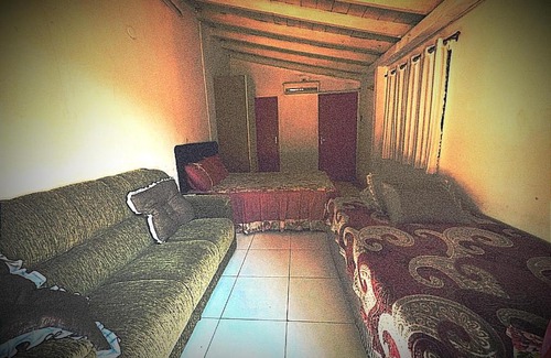 Ciudad Del Este House | Hostal Mburucuyá