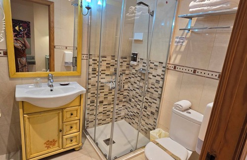 Castro Urdiales Bed & Breakfast | Hosteria Villa de Castro