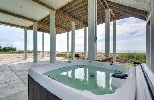 Gilchrist House | Hot Tub and Bay Views Beachfront Gilchrist Retreat