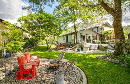 Tumtum House | Hot Tub, Deck and Mtn Views Nine Mile Falls Duplex