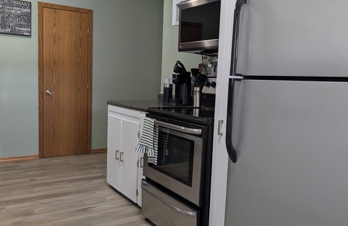 Clay County House | Hot Tub Hideaway