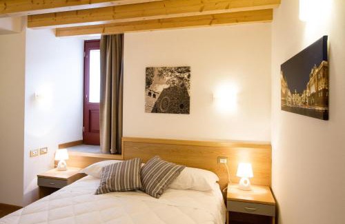 Citta Nuova-Barriera Nuova-San Vito-Citta Vecchia Hotel | Hotel All'Arco