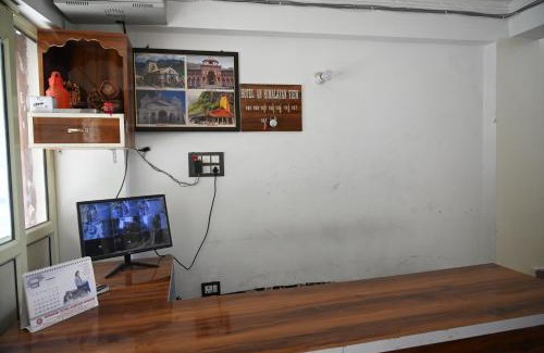 Barkot Hotel | Hotel An Himalayan View