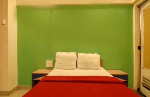 Bandra East Apartment | Hotel Anil Residency