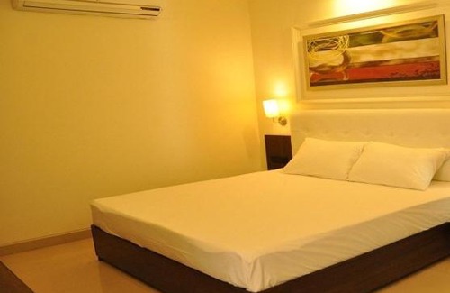 Sector 39 Hotel | Hotel Azad Square Gurgaon