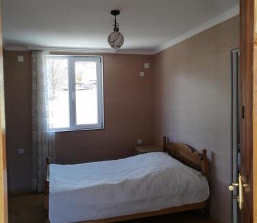 Mazeri House | Hotel Baba Nikoloz