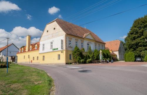 Vranovska Ves Hotel | Hotel Club