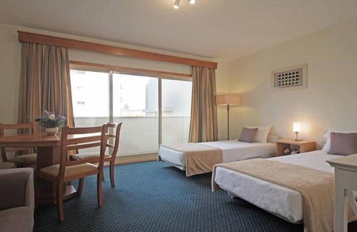 Feira Hotel | Hotel Dos Loios