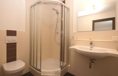 Pegnitz Hotel | Hotel Garni Pegnitz # Schlabecks Fränkischer Hof