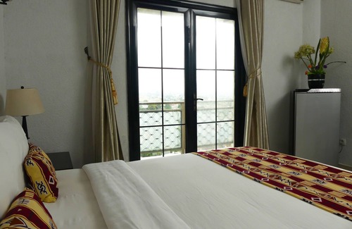 Libreville Hotel | Hotel Hibiscus Louis