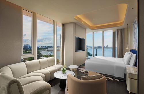 Pudong Hotel | Hotel Indigo Shanghai Harbour City By Ihg