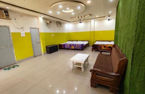 Deoghar Hotel | Hotel Janki Niwas - बाबा बैद्यनाथ मंदिर के निकट