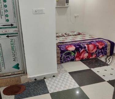 Deoghar Hotel | Hotel Janki Niwas - बाबा बैद्यनाथ मंदिर के निकट