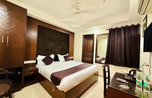 East of Kailash Apartment | Hotel JPM Luxe - East Of Kailash