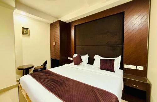 East of Kailash Apartment | Hotel JPM Luxe - East Of Kailash