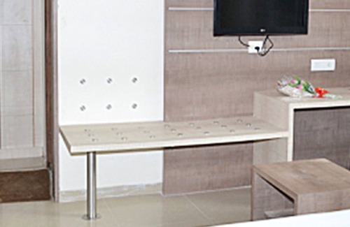 Thirukadaiyur Hotel | Hotel Kanakabhishegam