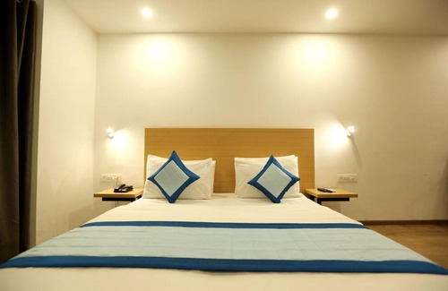 East of Kailash House | Hotel Key Rooms