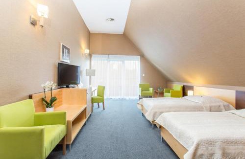 Pomlewo Hotel | HOTEL KOZI GRÓD Pokoje i Domki na Kaszubach