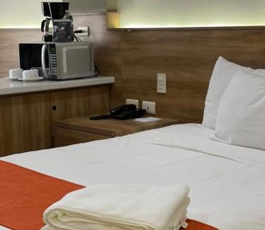 Nuevo Laredo Hotel | HOTEL LOS ROBLES