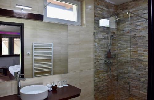 Halasztelek Hotel | Hotel Lotus