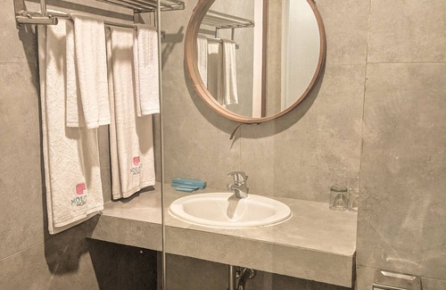 Morotai Island Hotel | Hotel Moloka’I Morotai