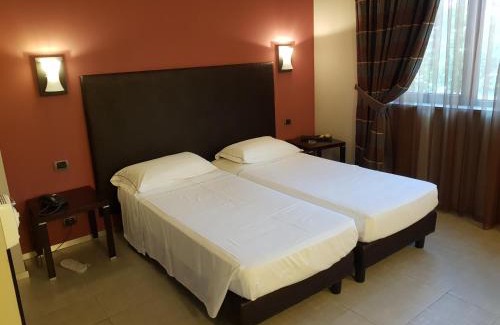 Peschiera Borromeo Hotel | Hotel Montini Linate Airport