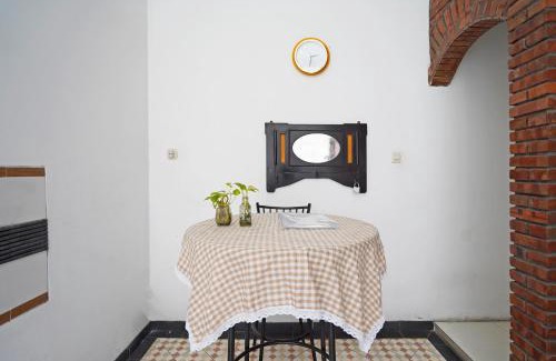 Blitar Hotel | Hotel O Kost Putih Syariah