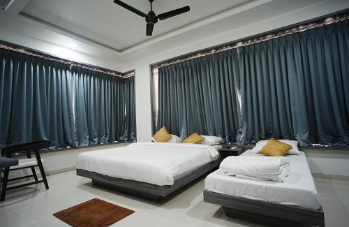 Solapur Hotel | Hotel Oberon