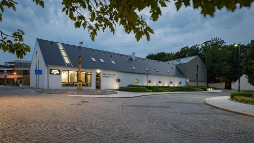 Dobrichovice Hotel | Hotel Panská Zahrada