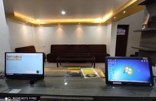 Hubli Cabin | Hotel Peacock