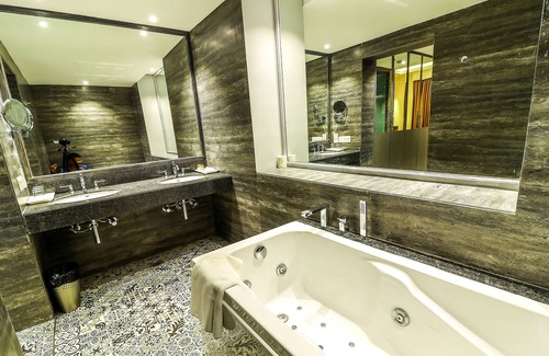 Raipur Hotel | Hotel Piccadily Raipur