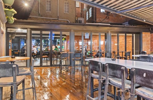 Queanbeyan Hotel | Hotel Queanbeyan Canberra