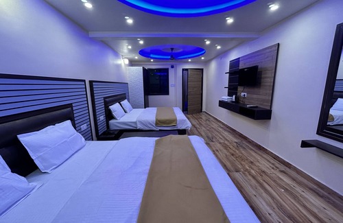 Faizabad Hotel | Hotel Raj Darbar