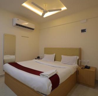 Sirkazhi Hotel | HOTEL RAJAM SELVA