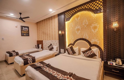 Raipur Hotel | HOTEL RAJWADA RESORT