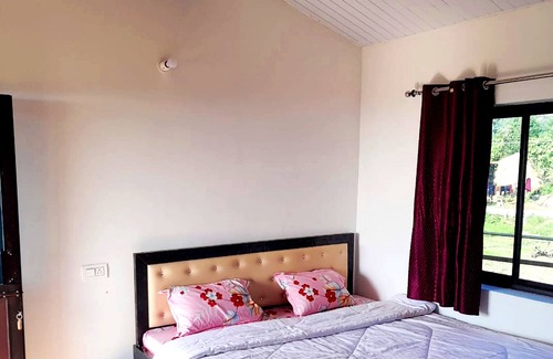 Jakh Hotel | Hotel Rudraksh & Restaurant Nainital