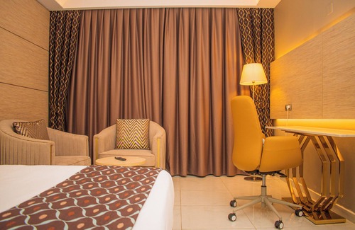 Lome Hotel | Hotel Sarakawa