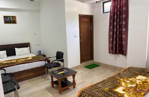 Srinagar Hotel | Hotel Saurabh