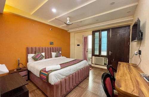 Varanasi Hotel | Hotel Shivee - Varanasi