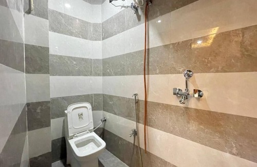 Varanasi Hotel | Hotel Shivee - Varanasi