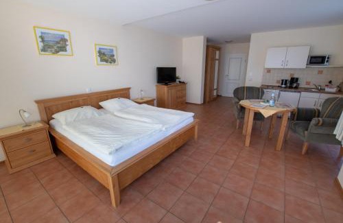 Neuharlingersiel Apartment | Hotel und Ferienwohnung Rodenbäck