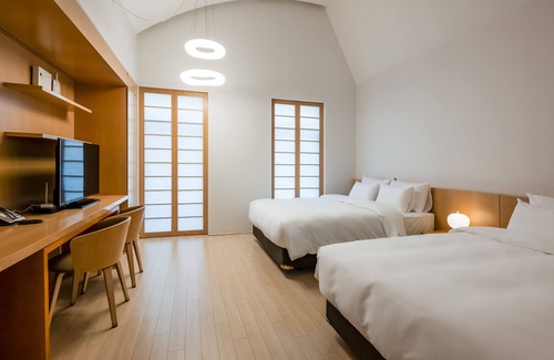 Goesan Hotel | Hotel West of Canaan