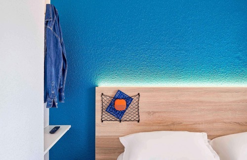 Mons-en-Baroeul Hotel | hotelF1 Lille Métropole (Métro Mons Sarts)