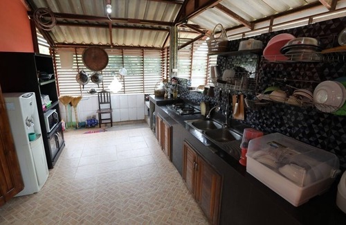 Chiang Khong House | Hotsia homestay + Free van 7 seats with driver (exclude fuel)