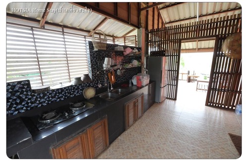 Chiang Khong House | Hotsia homestay + Free van 7 seats with driver (exclude fuel)