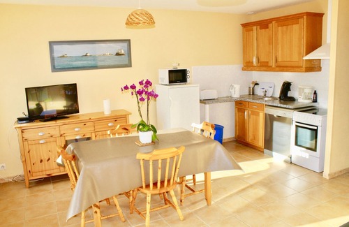 Barneville-Carteret House | House 100 meter From a Beautiful BEACH,utilities included,Garden,Private Parking