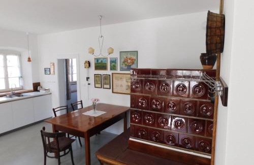 Domzale Apartment | House 1797 - Charm of Slovenian Vintage